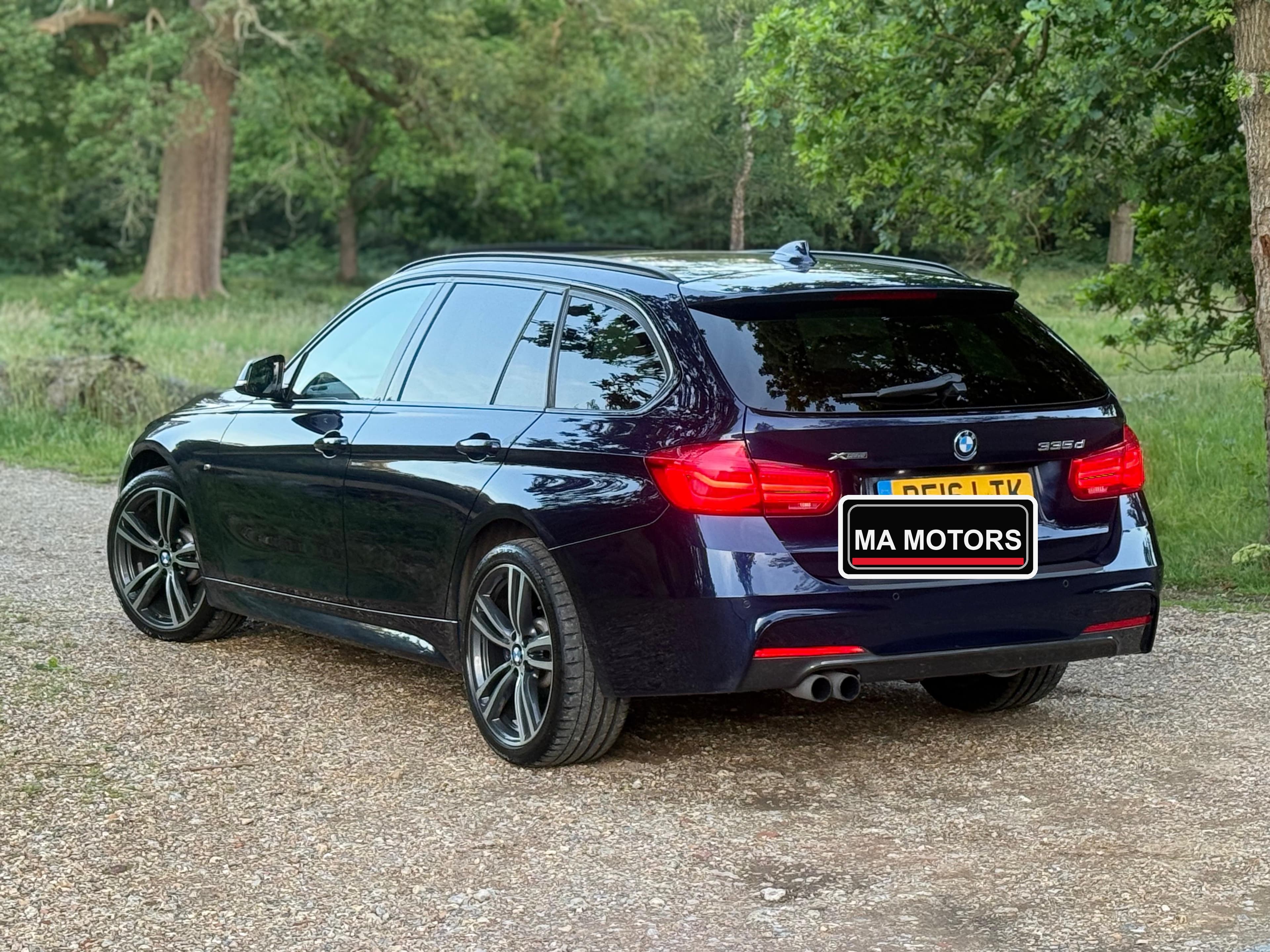 BMW 330d Touring gallery 2